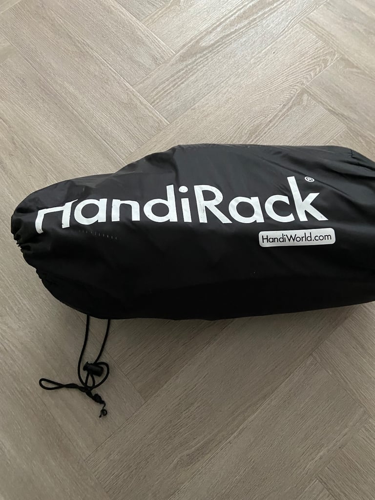HandiRack Roofbars and Bag