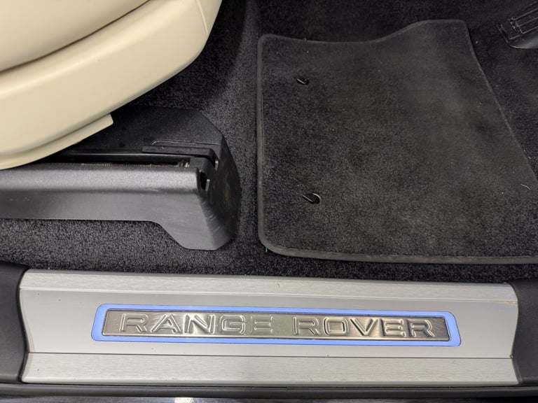 2021 Land Rover Range Rover 3.0 D300 Westminster Black 4dr Auto ESTATE Diesel Automatic