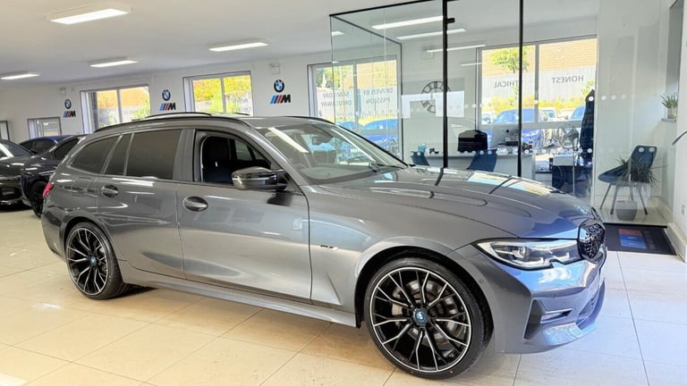 2022 BMW 3 Series 2.0 330e 12kWh SE Pro Touring Auto Euro 6 (s/s) 5dr Estate PETROL/ELECTRIC Auto...