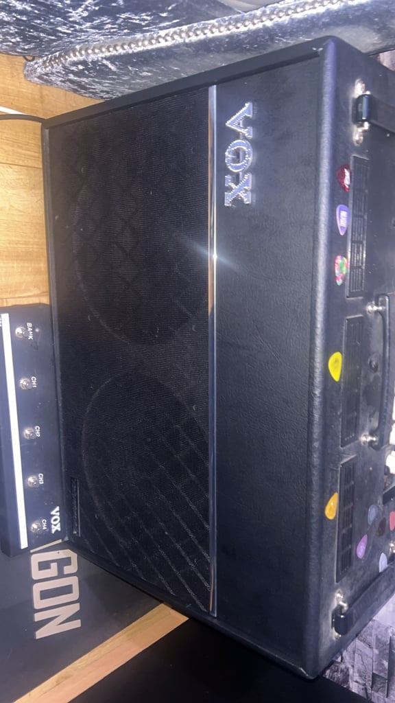 VOX valvetronix VT120+ Amplifier with SW switch