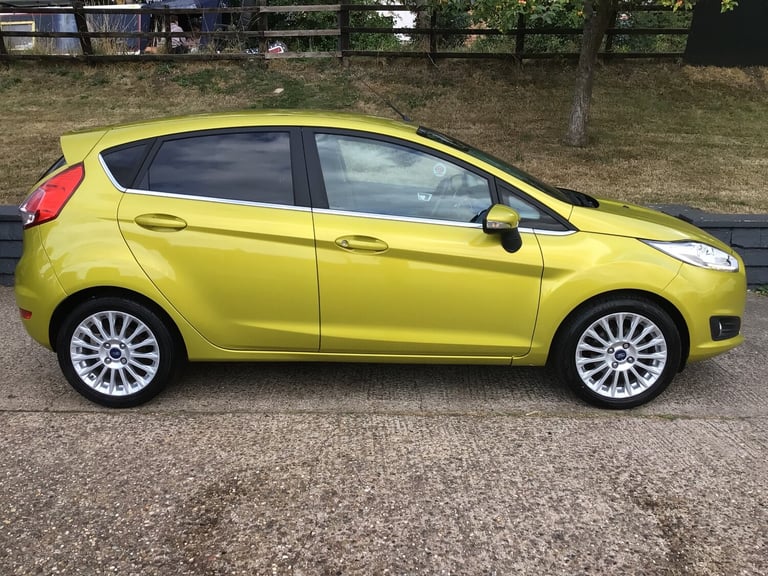 2013 Ford Fiesta 1.5 TDCi Titanium 5dr HATCHBACK Diesel Manual