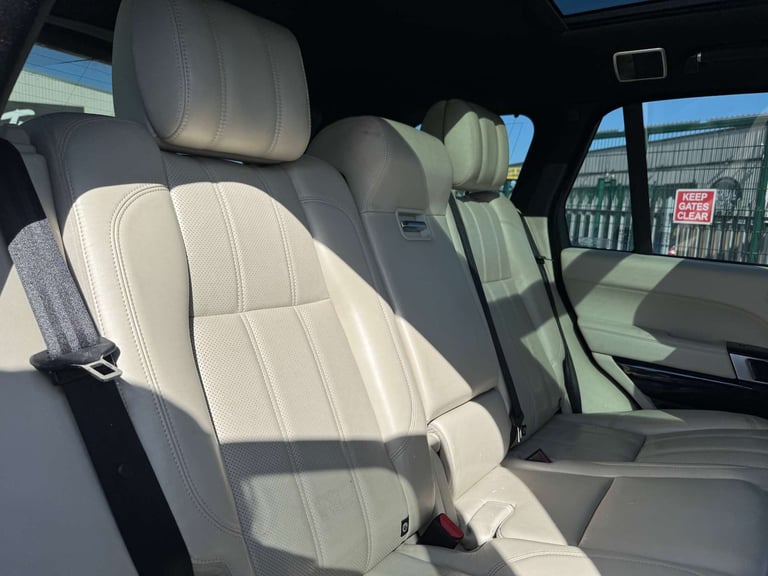 2014 Land Rover Range Rover 4.4 SDV8 Vogue 4dr Auto ESTATE DIESEL Automatic