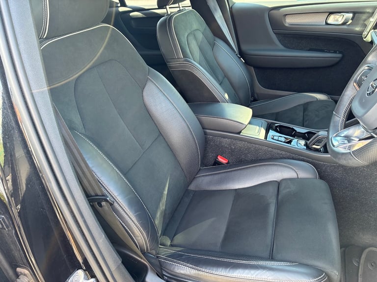 2020 Volvo XC40 2.0 D4 [190] R DESIGN Pro 5dr AWD Geartronic ESTATE Diesel Automatic