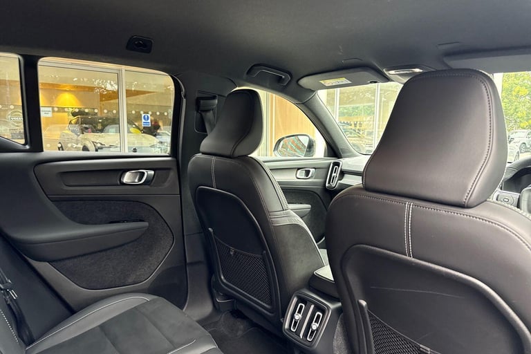 2021 Volvo XC40 1.5 T3 R-Design SUV 5dr Petrol Auto Euro 6 (s/s) (163 ps) ESTATE Petrol Automatic