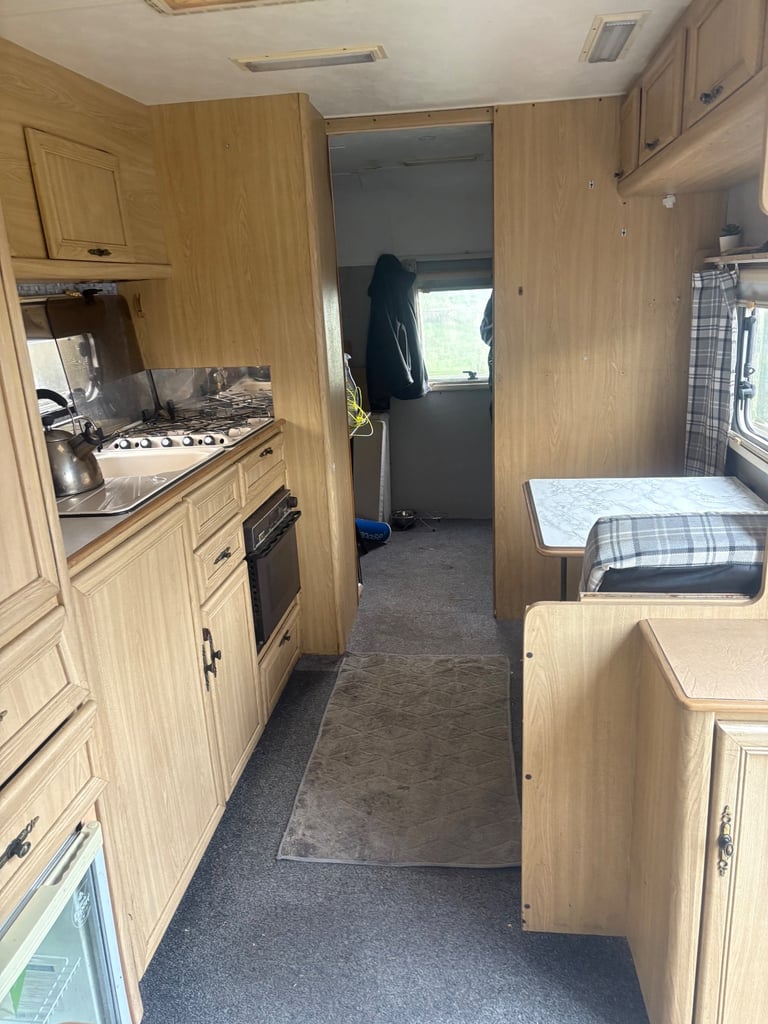 Delta twin wheel base caravan 