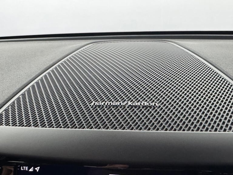 VOLVO XC60 2.0h T6 Recharge 18.8kWh Plus Auto AWD Euro 6 (s/s) 5dr 2024