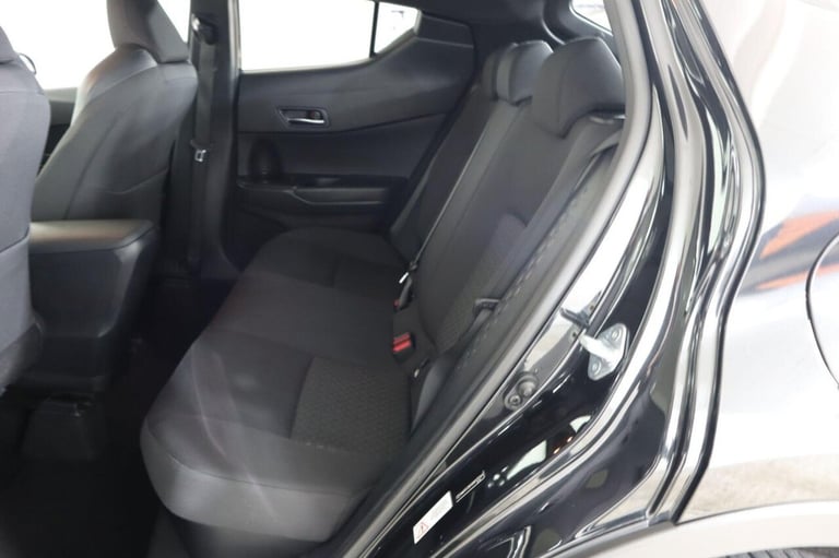 2022 Toyota C-HR 1.8 VVT-h Design CVT Euro 6 (s/s) 5dr HATCHBACK PETROL/ELECTRIC Automatic