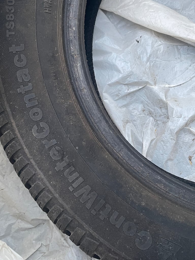 image for Winter tyres continental x2