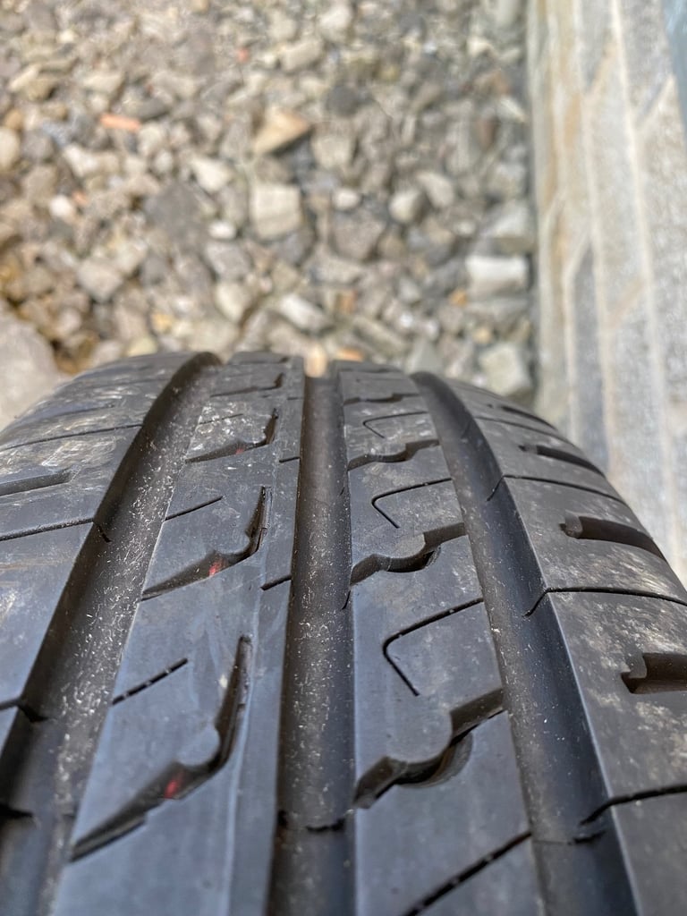 BARUM BRAVURIS 5HM  175 / 65 R15 84T