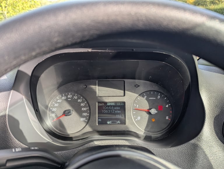  MERCEDES-BENZ SPRINTER 3.5t Progressive Luton Tail Lift