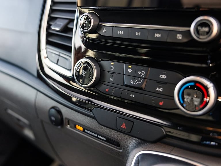 2022 Ford Transit Custom 2.0 EcoBlue 130ps Low Roof D/Cab Limited Van PANEL VAN DIESEL Manual