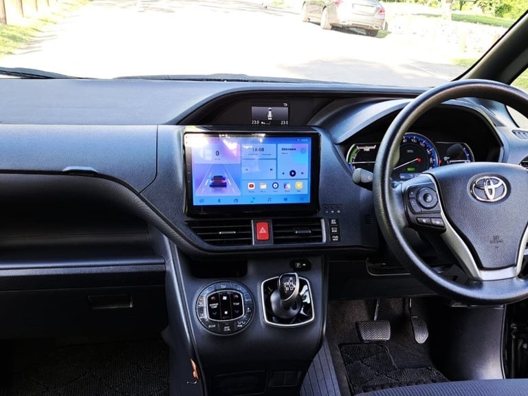 2015 Toyota Voxy 1.8 Hybrid Automatic 81,900 Miles. 7 Seater. Hybrid Petrol. PX OK MPV Petrol/Ele...