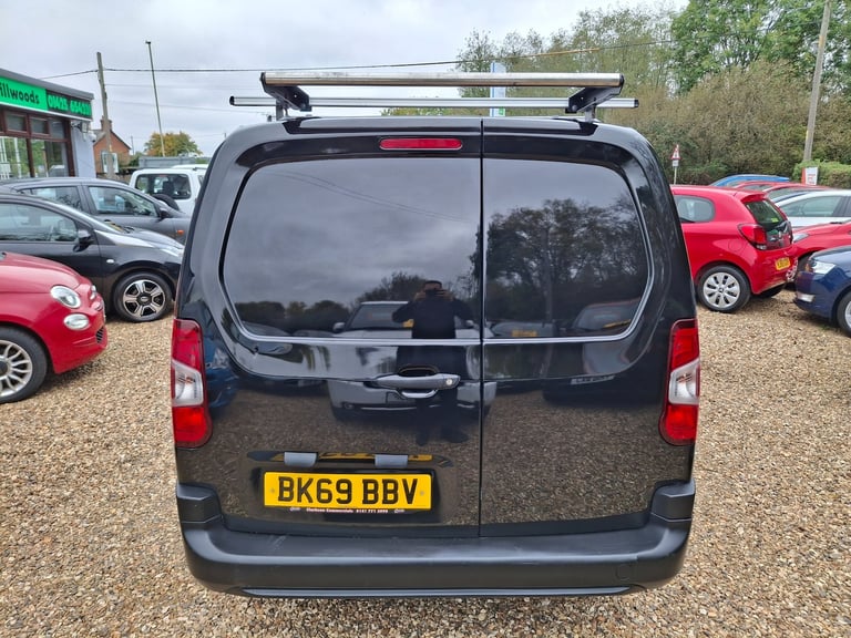 2019 Vauxhall Combo 1.5 Turbo D 2300 Edition Panel Van 6dr Diesel Manual L2 H1