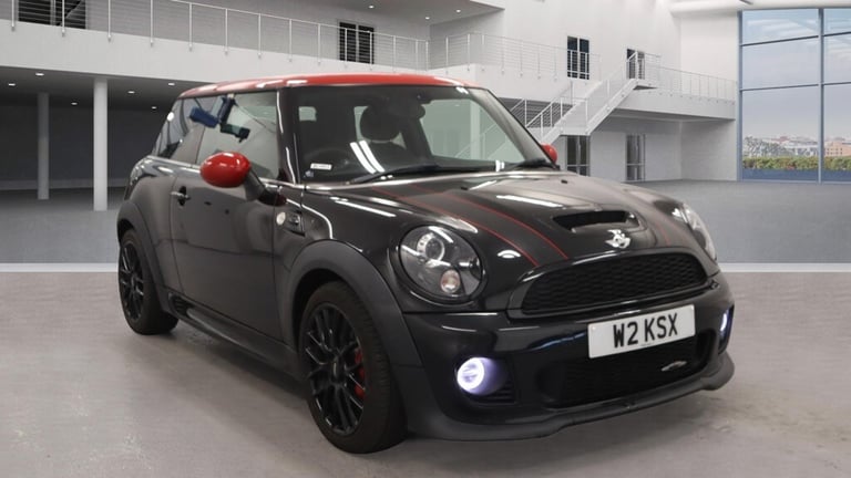 2013 MINI Hatch 2013 63-Reg Mini Cooper S ''John Cooper Works'' Chilli Pack,XENONS,211bhp HATCHBA...