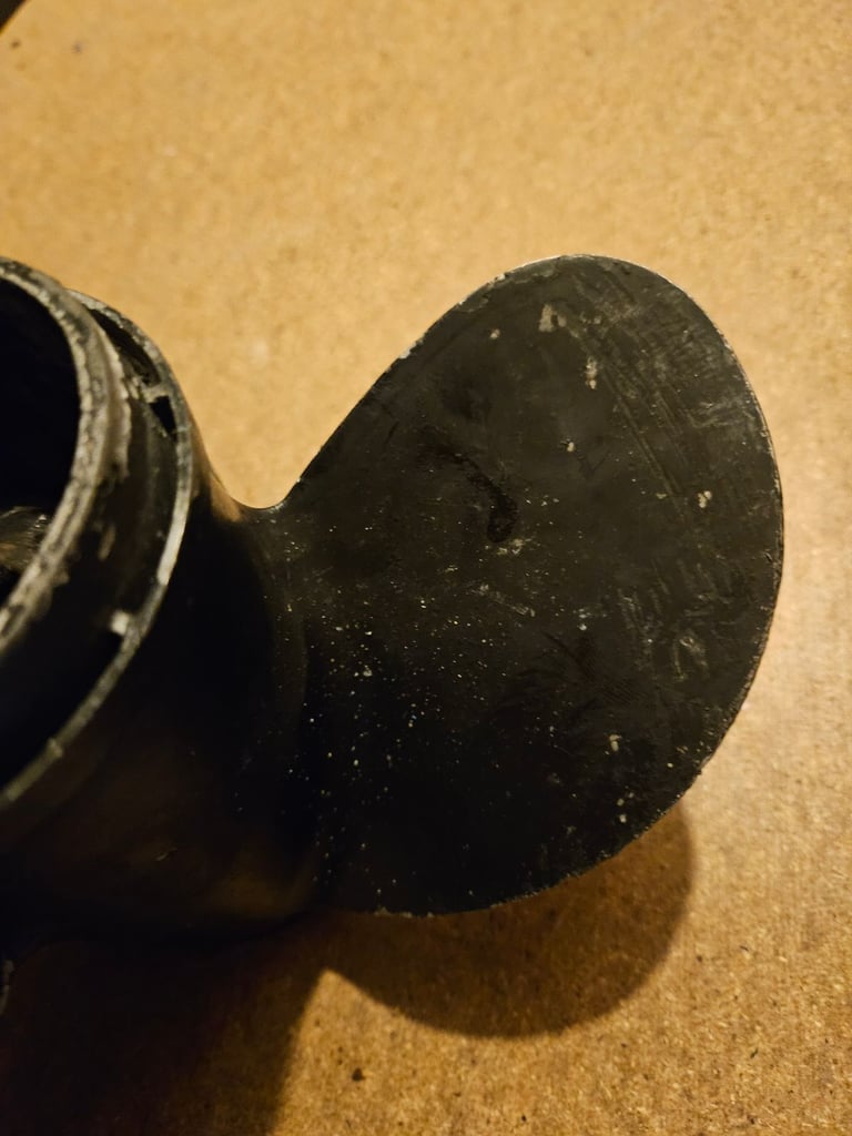 Evinrude outboard propeller. 8" diameter 