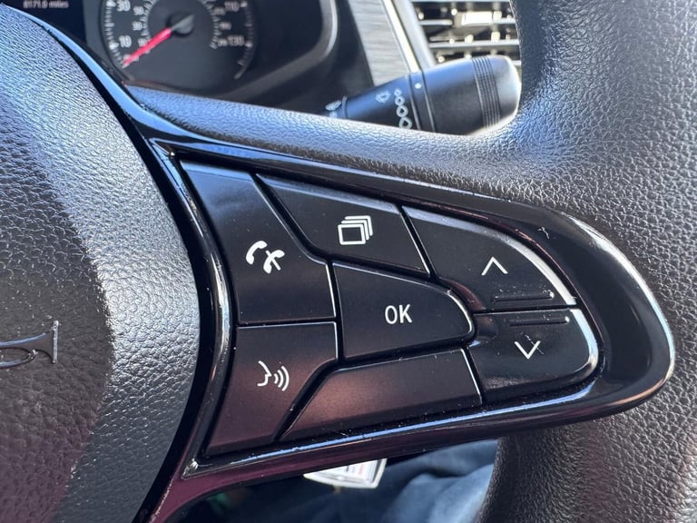 2023 73 Renault Trafic LL30 LWB Advance Van. Aircon. Appleplay. Rear Cam. NAV.