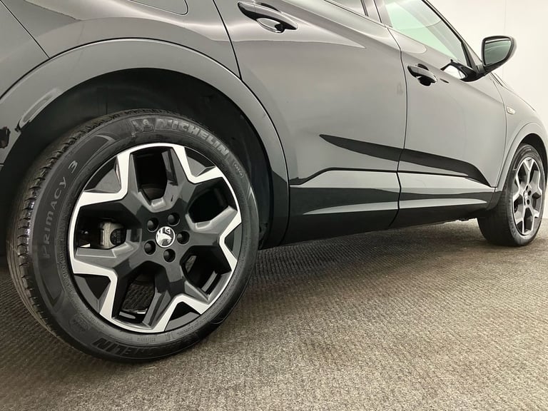 2022 Vauxhall Grandland 1.2 Turbo Ultimate 5dr Hatchback PETROL Manual