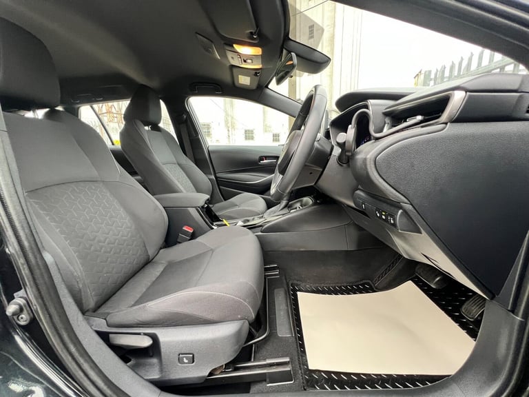 2019 Toyota Corolla 1.8 VVT-h Icon Tech Touring Sports CVT Euro 6 (s/s) 5dr ESTATE Petrol/Electri...