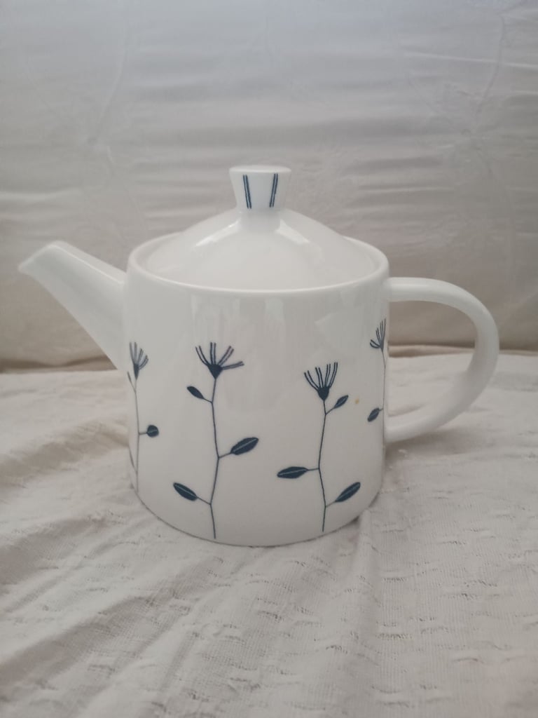LOVELY RACHEL BARKER TEA POT FROM JOHN LEWIS