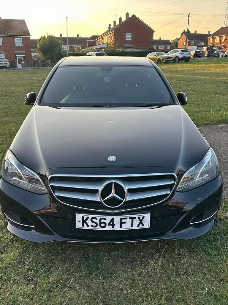 image for Mercedes-Benz, E CLASS, Saloon, 2015, Semi-Auto, 2143 (cc), 4 doors
