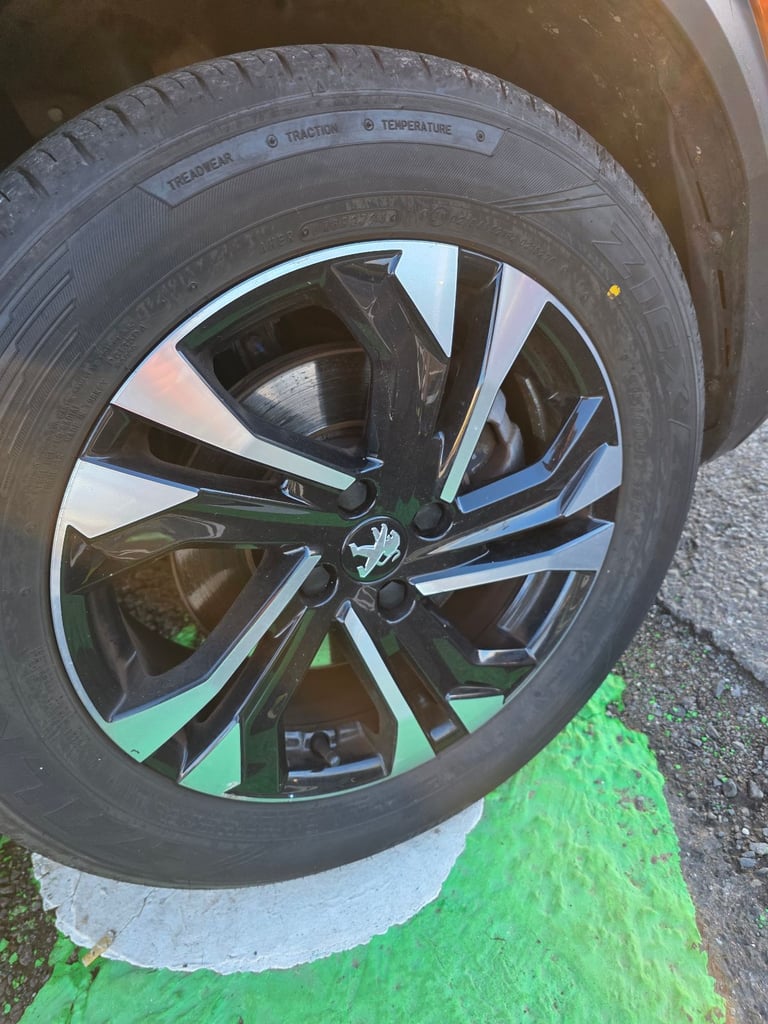 Peugeot, 2008, Hatchback, 2023, Other, 1 (cc), 5 doors