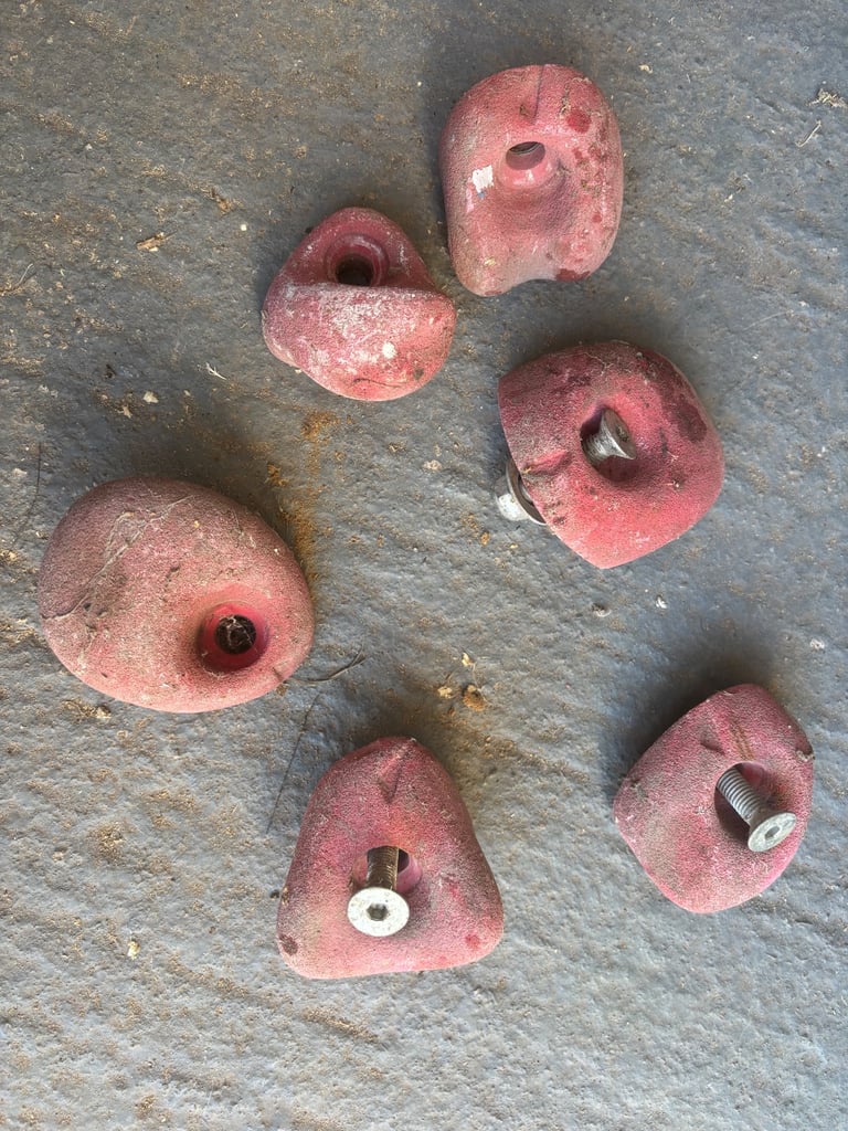 6 x rock climbing holds