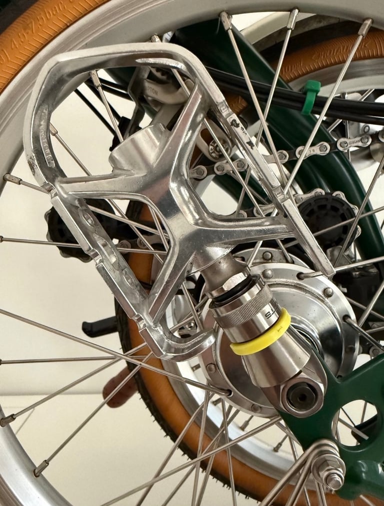 Brompton Folding Bike - Green - ML6