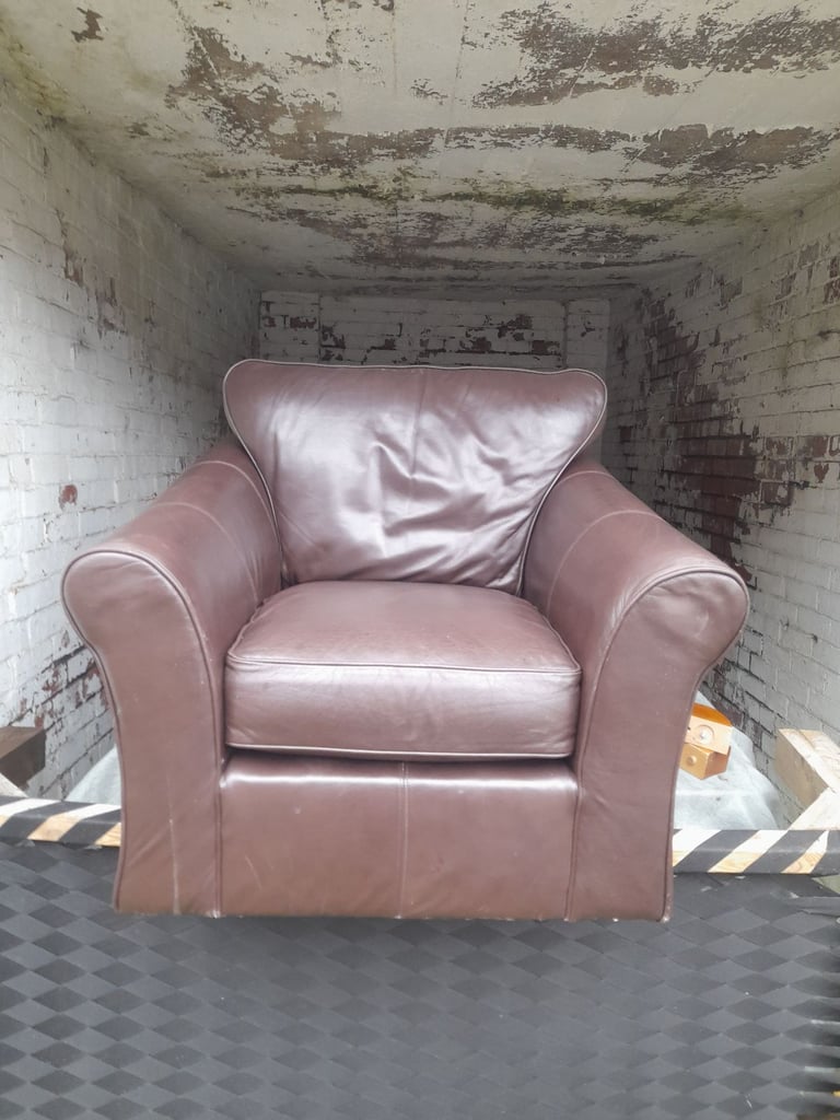 SOFA AND EXTENSION LEAD 