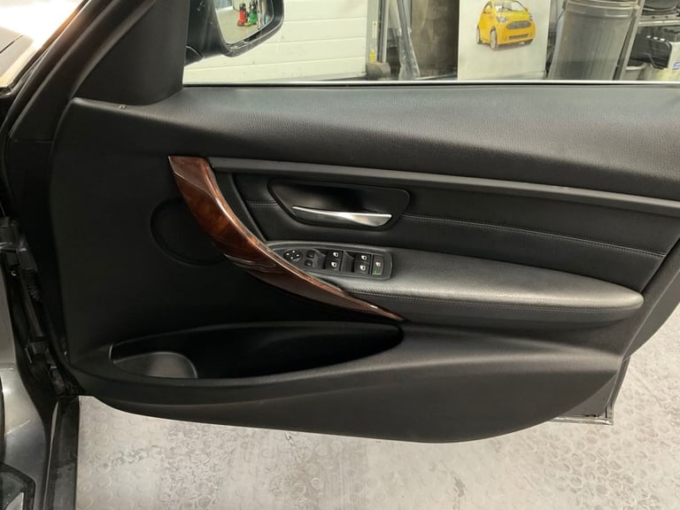 2013 BMW 3 Series 320d Luxury 5dr Step Auto ESTATE DIESEL Automatic