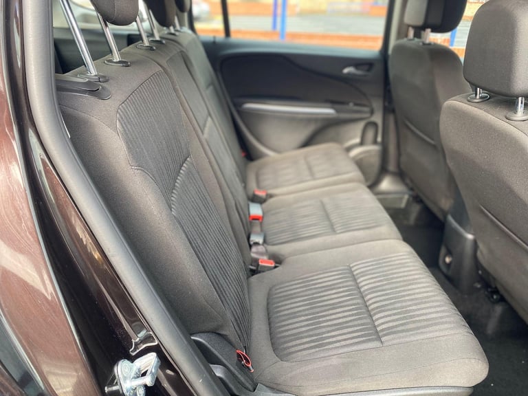 2014 Vauxhall Zafira Tourer 2.0 CDTi Exclusiv Auto Euro 5 5dr MPV Diesel Automatic