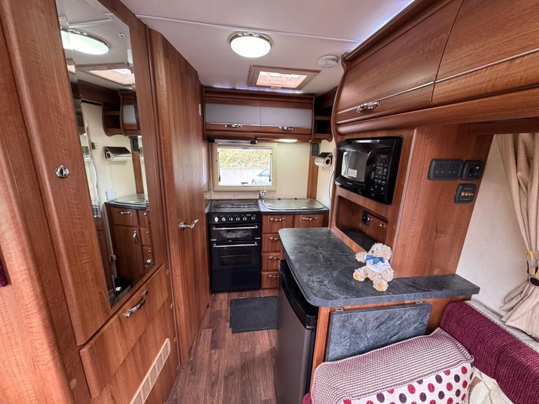Auto-Sleeper Broadway EK LP 2012 Peugeot Boxer 2.2 FSH 2 berth, End Kitchen