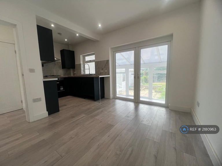 3 bedroom house in Jiggins Lane, Birmingham, B32 (3 bed) (#2180963)