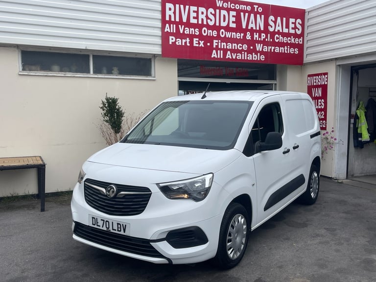 2020 Vauxhall Combo 2300 1.5 Turbo D 100ps H1 Sportive Van PANEL VAN Diesel Manual