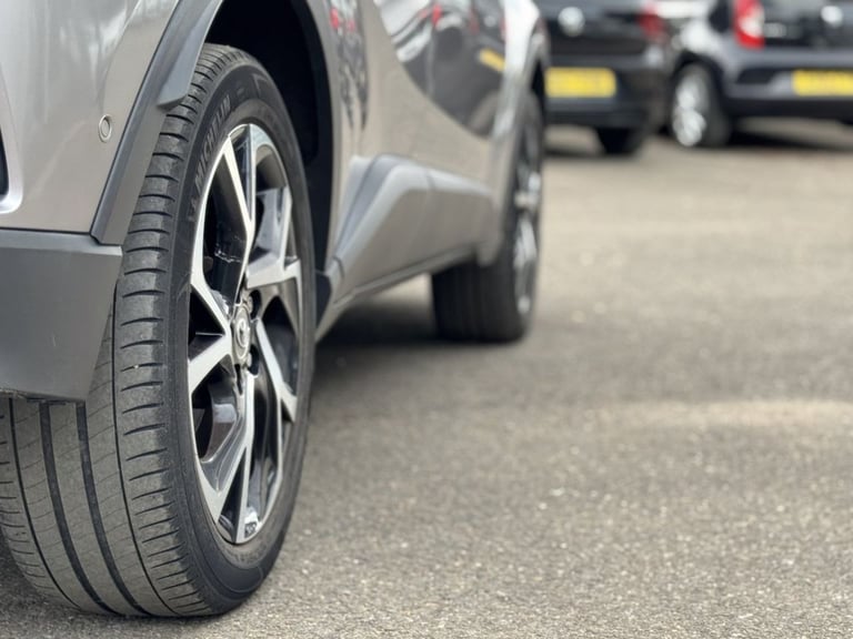 2018 Toyota C-HR 1.2T Dynamic 5dr HATCHBACK PETROL Manual