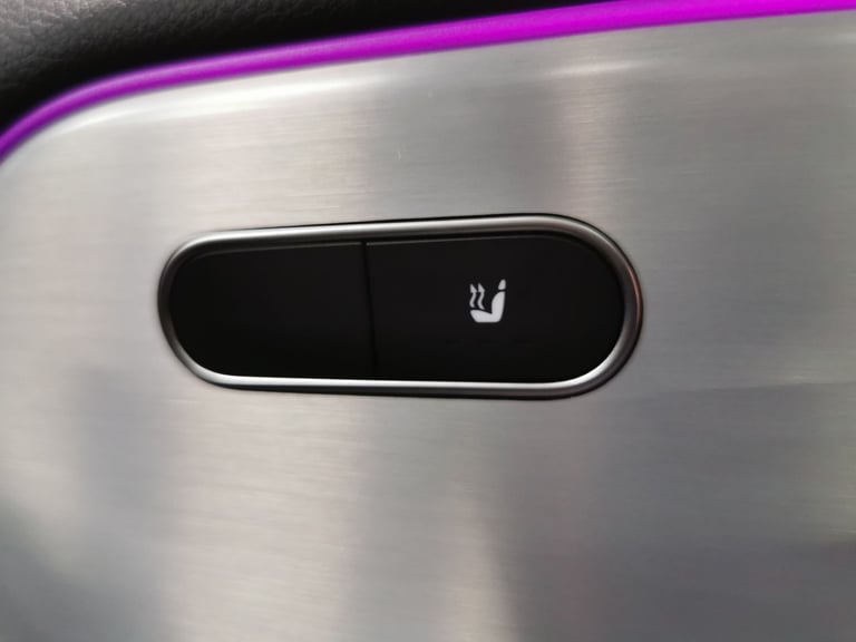 2022 Mercedes-Benz EQA EQA 300 66.5kWh AMG Line (Premium) SUV 5dr Electric Auto 4MATIC (228 ps) -...