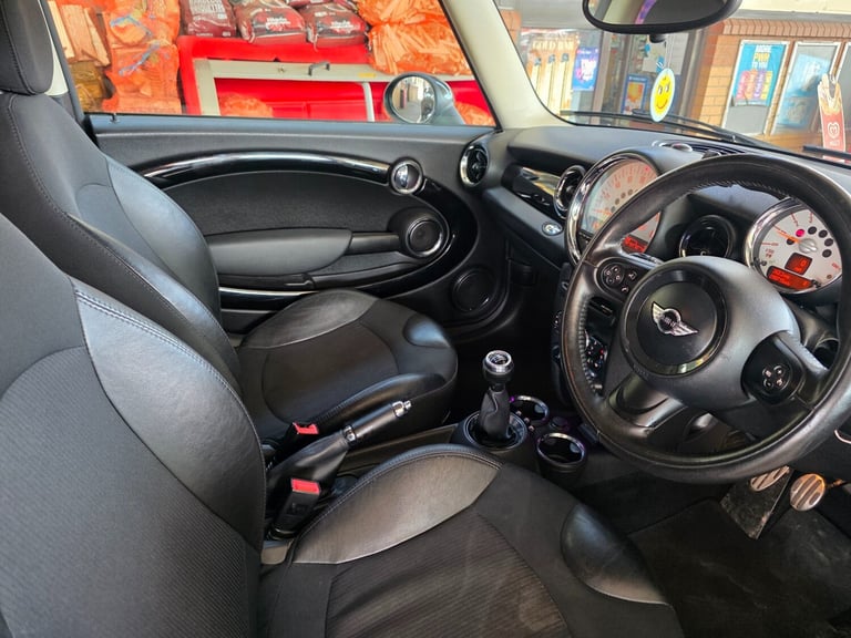 2013 MINI Hatch 1.6 Cooper S 3dr HATCHBACK Petrol Manual
