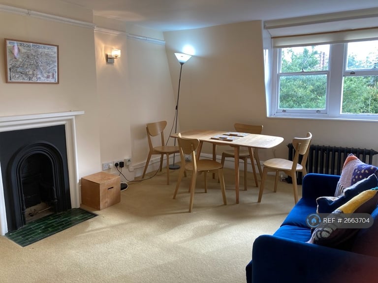 2 bedroom flat in Doughty Street, London, WC1N (2 bed) (#2663704)