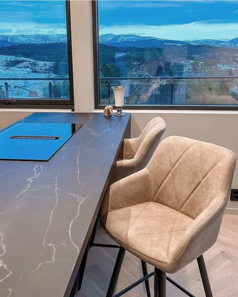 Brand New Barstools Set of 4 Bar Chairs 4 x New Breakfast Bar Chairs  Beige