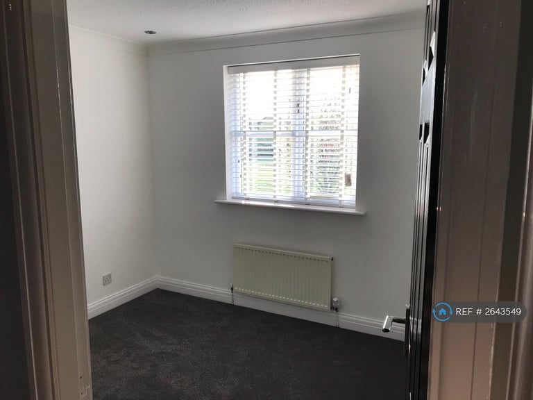 4 bedroom house in Cheviot Avenue, Lytham St. Annes, FY8 (4 bed) (#2643549)