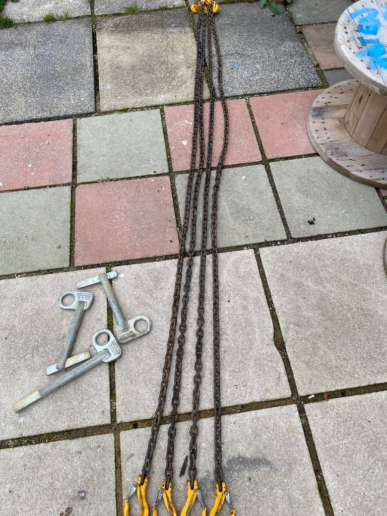 image for 3 tonne 4 leg lifting chains 3m with adjusters