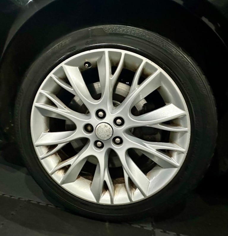 2012 Jaguar XF 2.2d Luxury 4dr Auto SALOON DIESEL Automatic