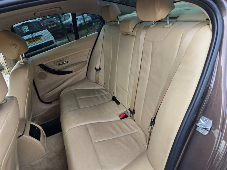 2014 BMW 3 Series 2.0 320d ED EfficientDynamics Euro 5 (s/s) 4dr Saloon Diesel Manual