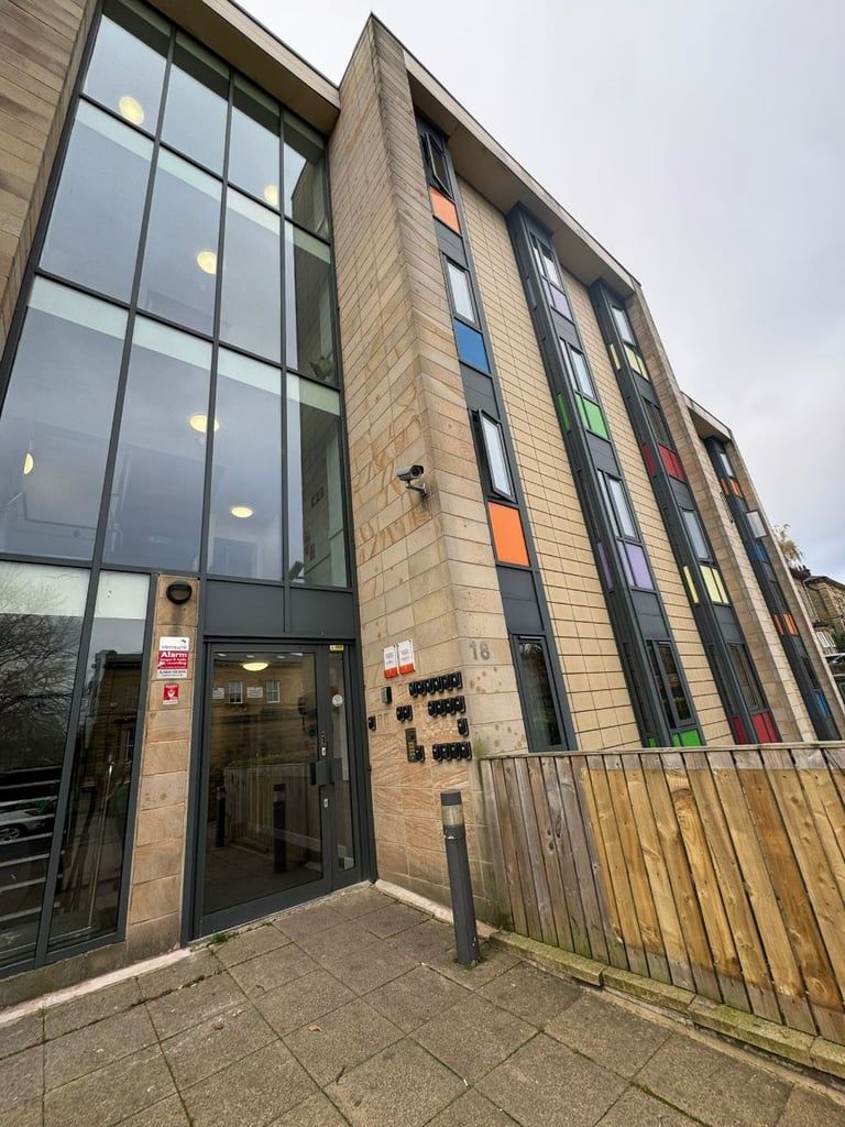 1 bedroom in Flat 3C, The Jason Trigg Building, - Claremont, Bradford