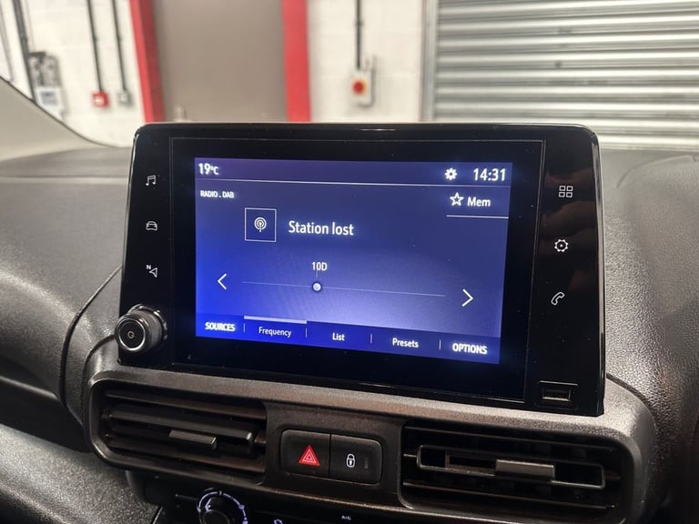 2022 22 VAUXHALL COMBO 1.5 TURBO D 2300 SPORTIVE L2 H1 EURO 6 100 BHP * 3 SEATER