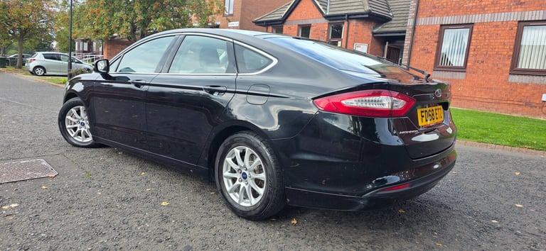 2018 Ford Mondeo 2.0 TDCi ECOnetic Zetec Edition 5dr HATCHBACK Diesel Manual