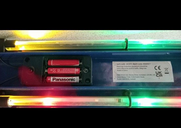 SCOOTER WITH STROBE LIGHTS