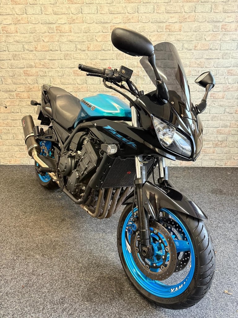 2003 Yamaha FZS 1000 Fazer - 21k miles - Long Mot - Lovely colour  