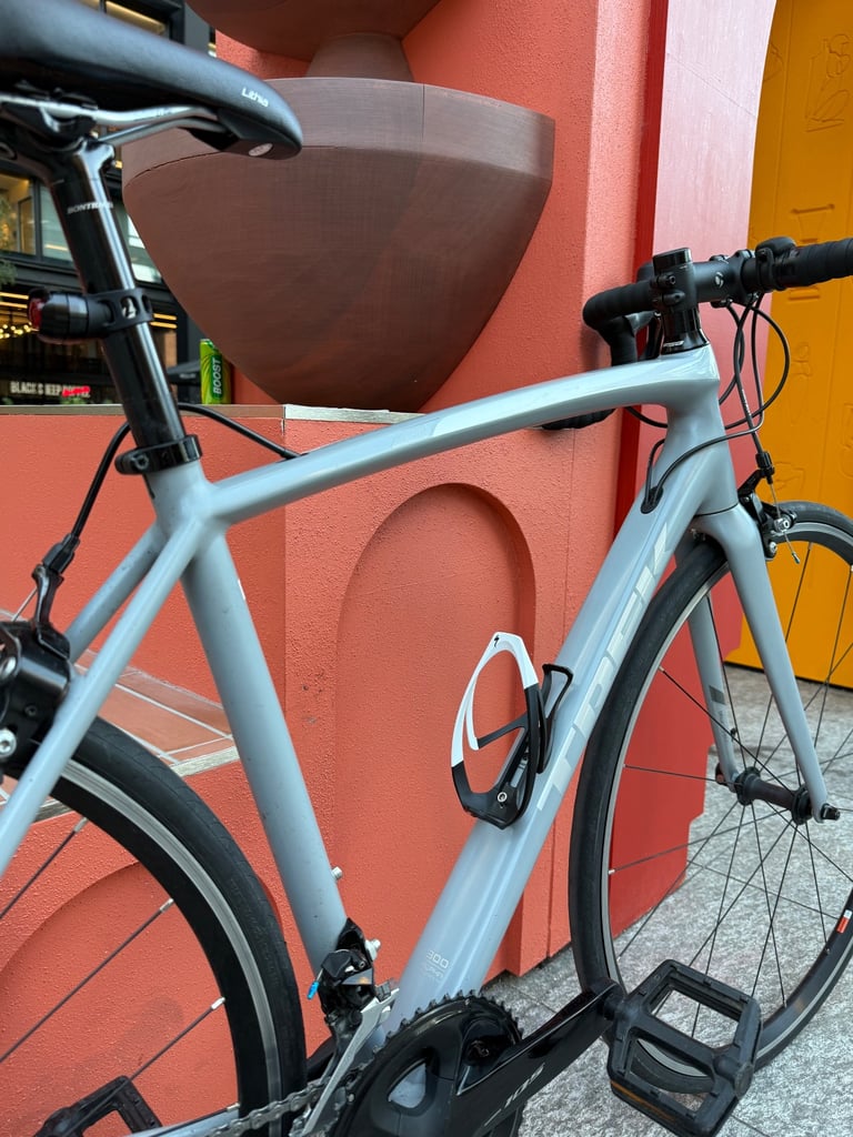 TREK Emonda ALR 5 road racing bike size 54 Shimano 105 not SPECIALIZED BIANCHI GIANT CANNONDALE 