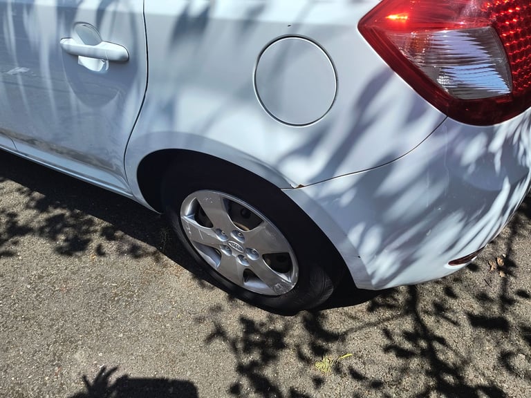 Kia, CEED, Hatchback, 2011, Petrol, FSH available & Manual, 1396 (cc),5 doors - Image 5