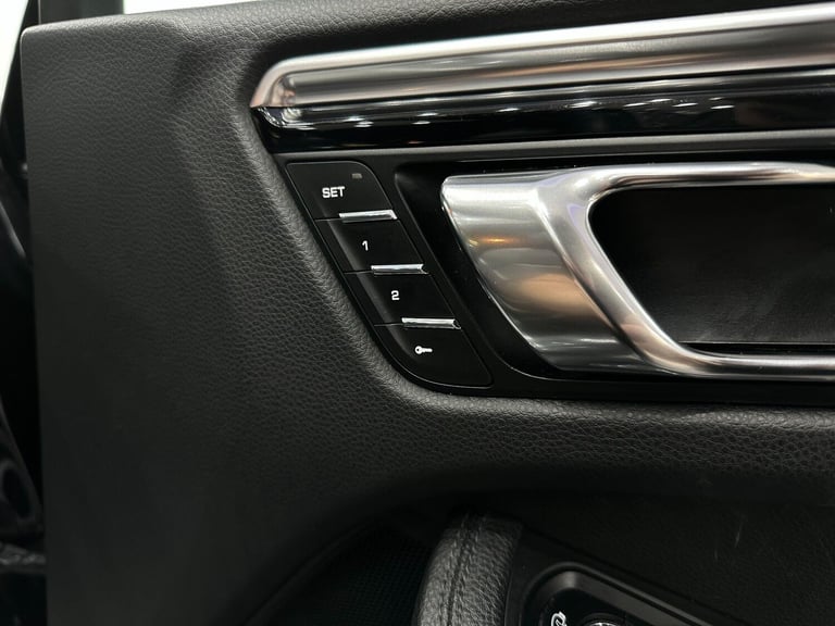 2015 Porsche Macan 2.0T SUV 5dr Petrol PDK 4WD Euro 6 (s/s) (237 ps) ESTATE Petrol Automatic